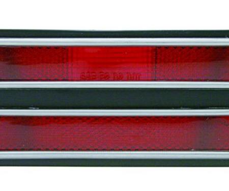 United Pacific Deluxe Side Marker Light, Red Lens For 1968-72 Chevy & GMC Truck C687203